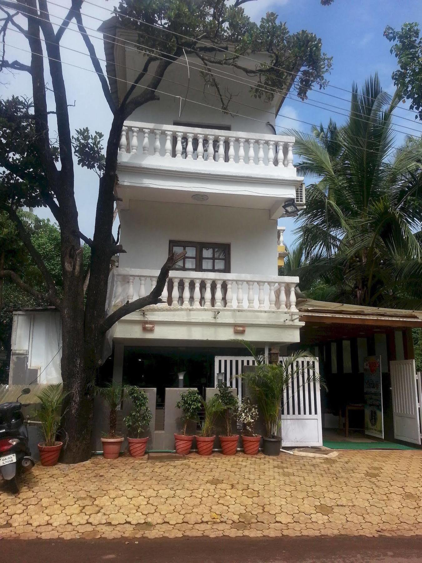 De Sai Palace Calangute Buitenkant foto