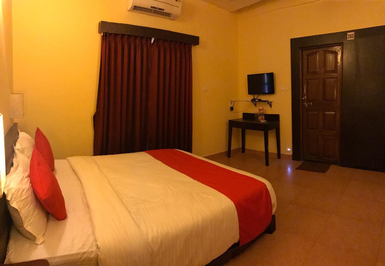 De Sai Palace Calangute Buitenkant foto
